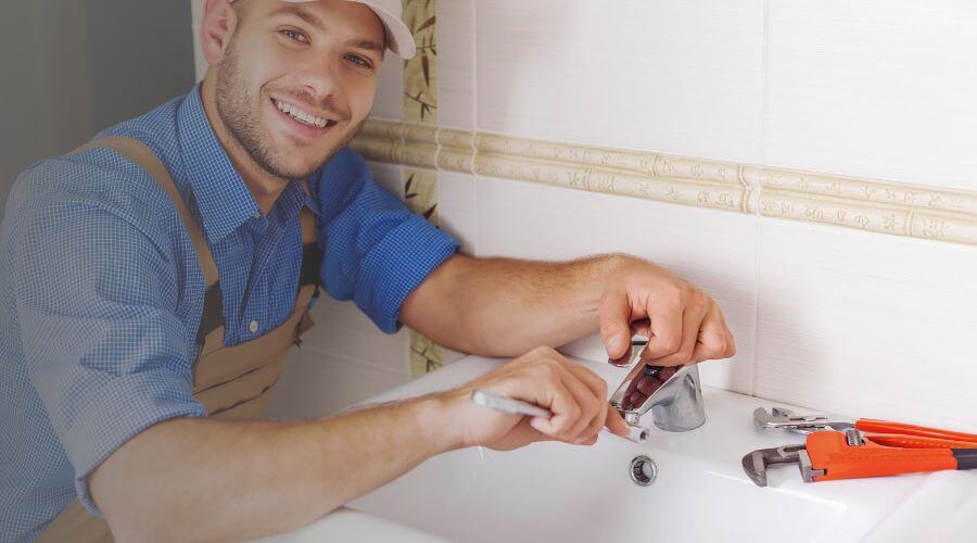 Handle or spout repair in Fenton, MI